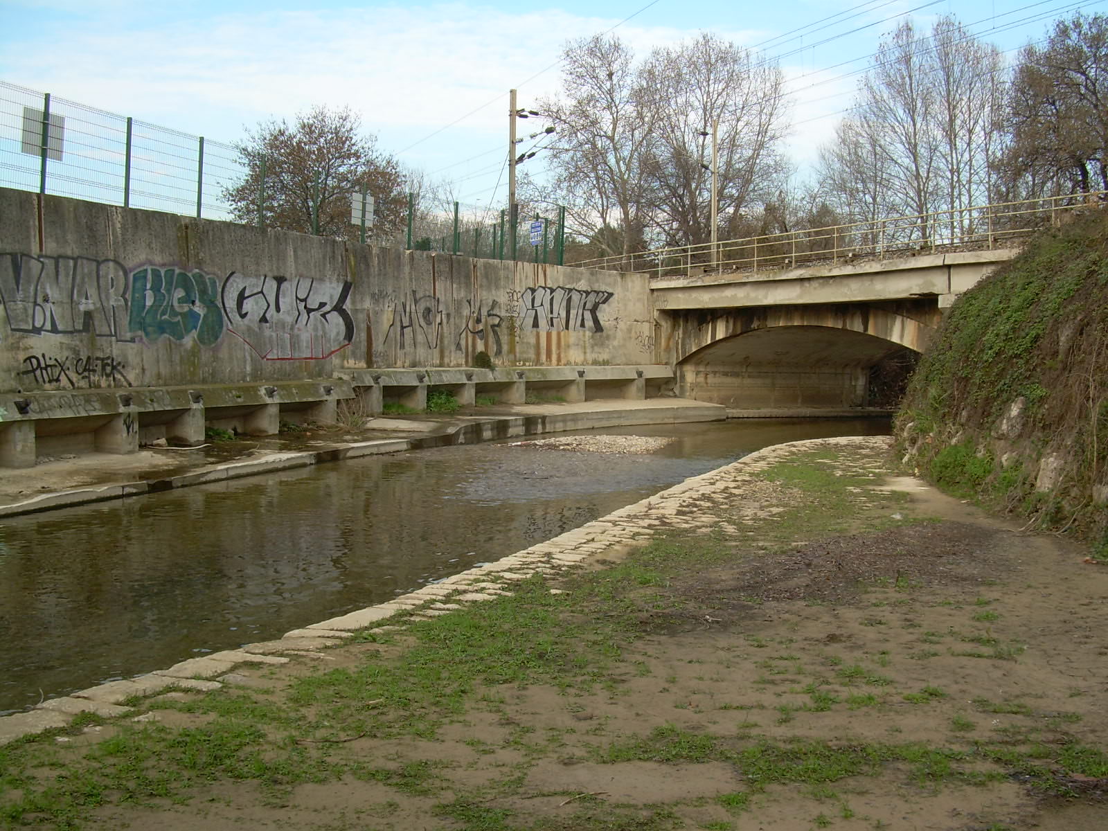 Huveaune La PennesurHuveaune 31/01/2007 Cuvelage ©SMBVH